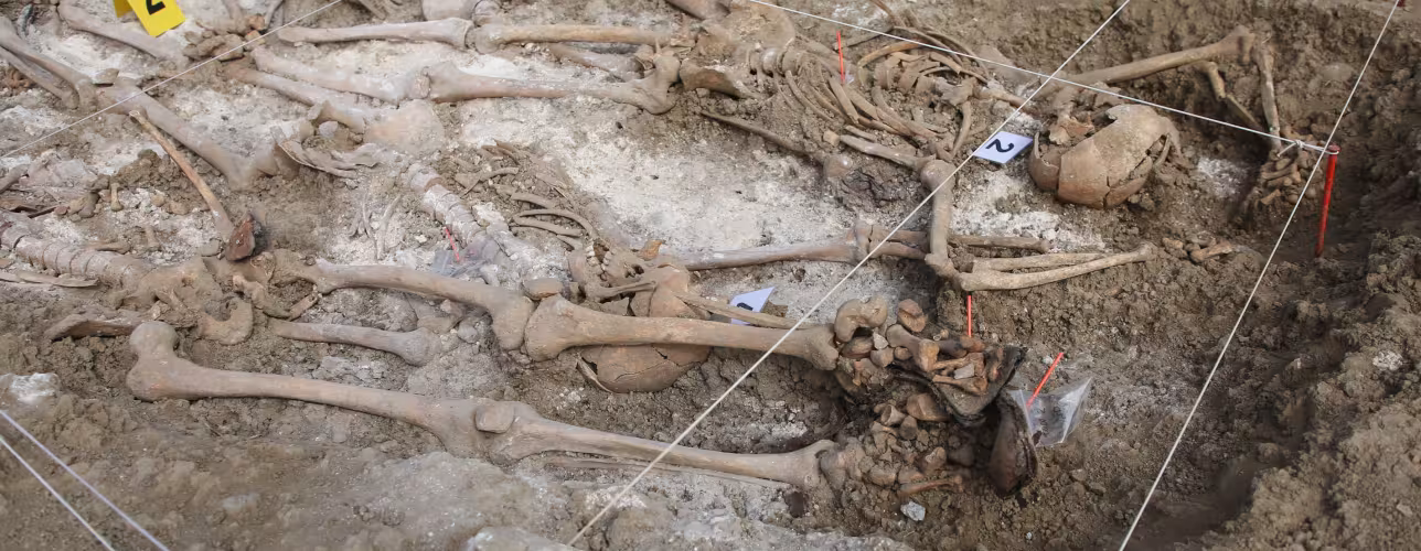 Imagen de la exhumación en Paternáin.