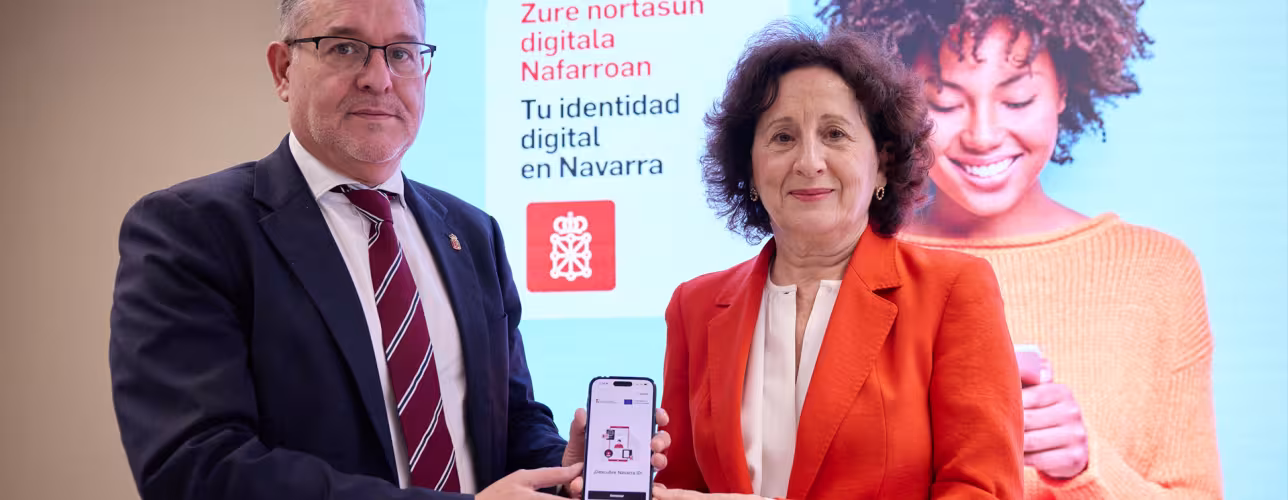 La consejera Maeztu y el consejero García en la presentación de Navarra ID.